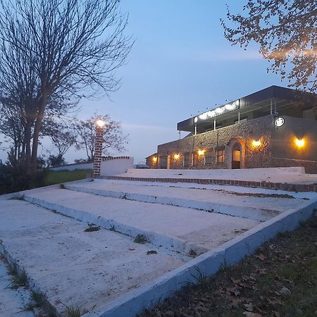 Hostal Entreolivos Badajoz Buitenkant foto